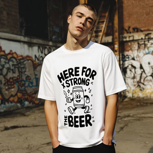 Graphic Tee Design Men's Casual T Shirt with Here for the Strong Beer Cartoon Print - Perfect for Barbecue Parties and Outdoor Gatherings
